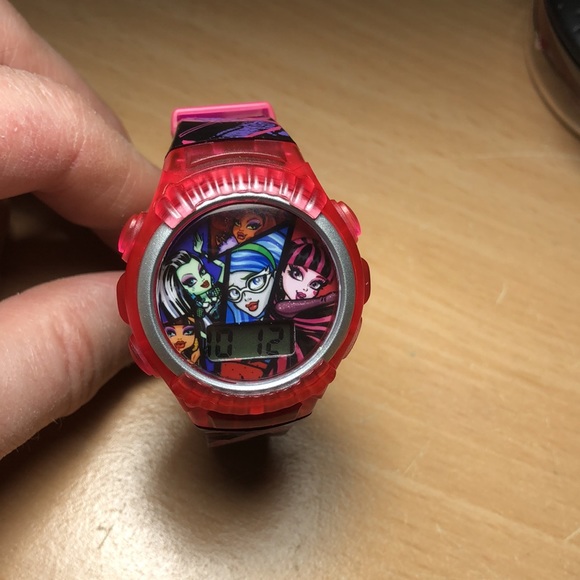Monsterhigh Kids LCD Watch - Picture 2 of 9